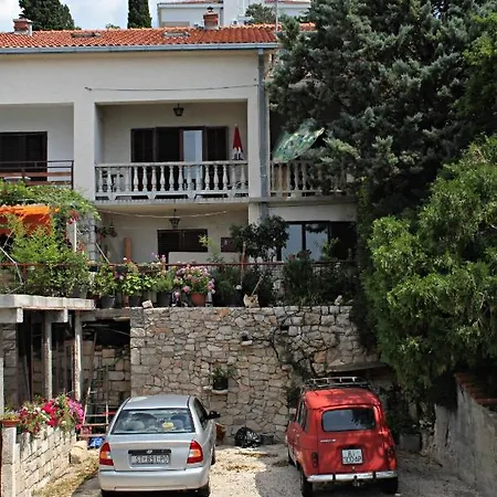 Apartment With A Parking Space - 5582 Novi Vinodolski