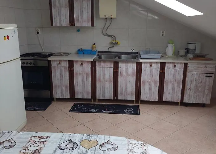 With Parking Space - 5582 נובי ווינודולסקי