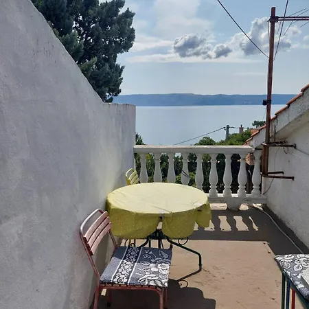 Apartment With Parking Space - 5582