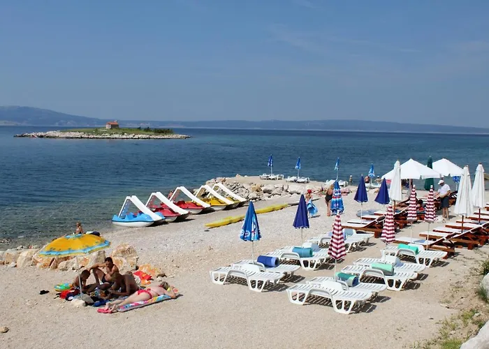 Apartament With Parking Space - 5582 Novi Vinodolski